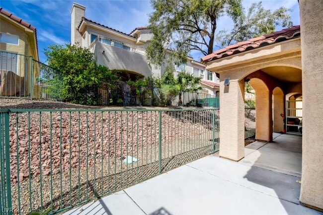 Building Photo - 1782 Tanner Cir