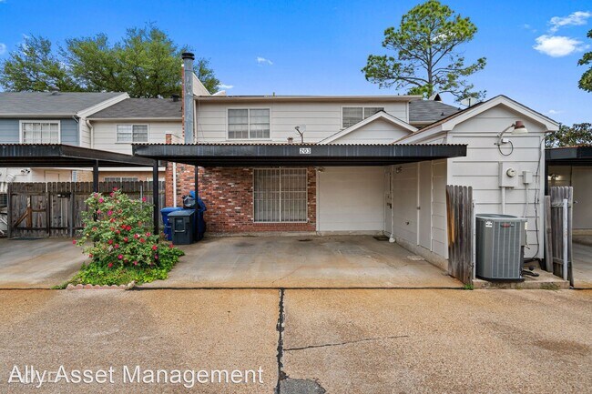 Building Photo - 3 br, 2 bath House - 203 Stratmore