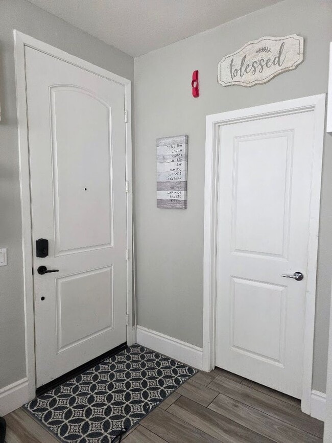 Building Photo - Murrieta 4 Bedroom Townhome with Solar in ...