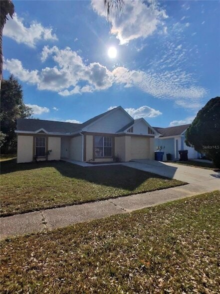 Building Photo - 1912 Crown Park Dr