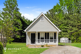 Building Photo - Charming 2 Bedroom Home