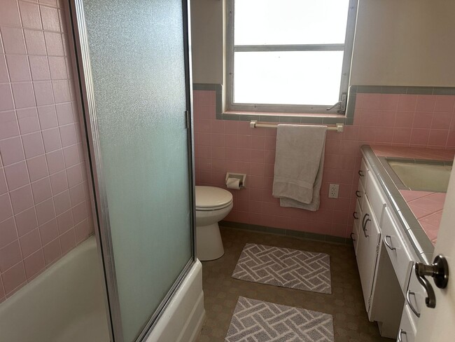 Building Photo - 3 Bedroom 2 Bath in Leesburg - Loves Point