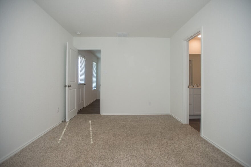 Building Photo - 12533 Spoor Valley