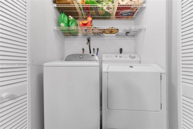 Building Photo - 10003 Costa Del Sol Blvd