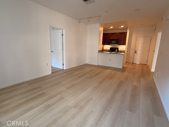 Building Photo - 2324 Scholarship