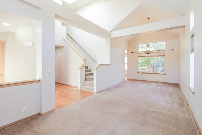 Building Photo - 25719 SE 37th St