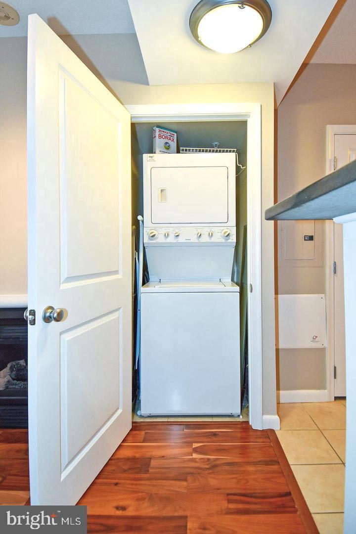 Building Photo - 851 N Glebe Rd