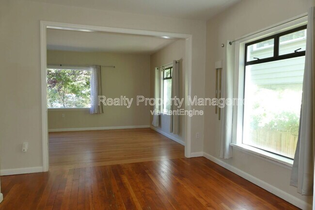 Building Photo - 1417 NW 60th St