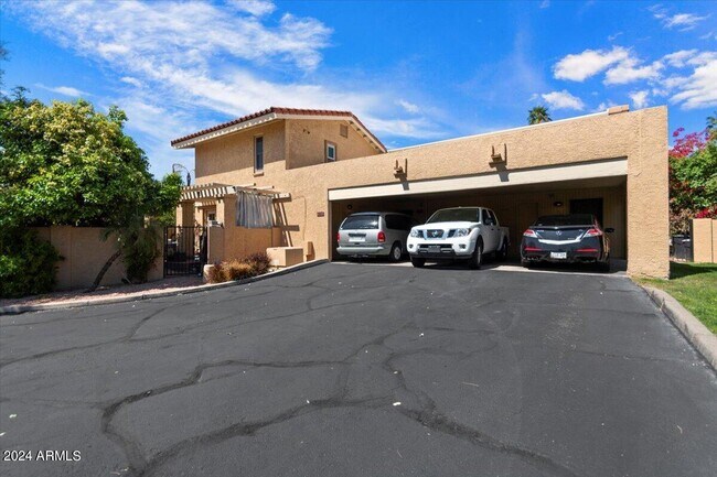 Building Photo - 10415 N 10th St