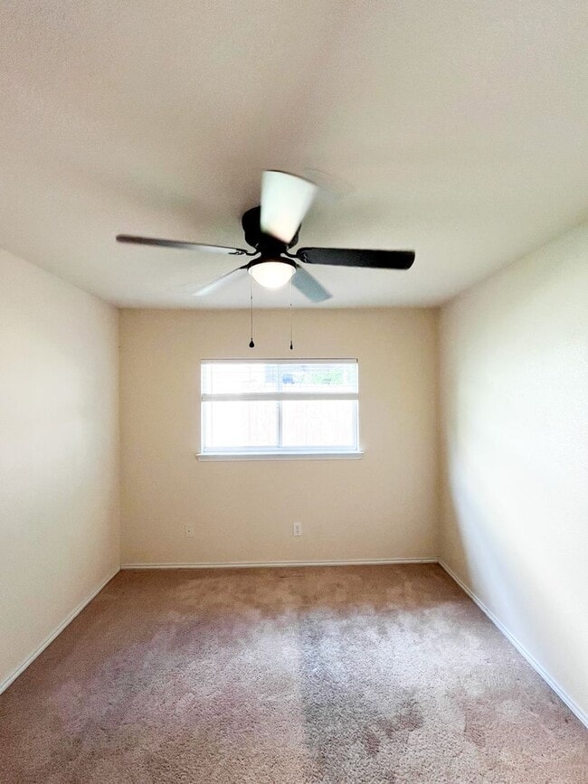 Building Photo - Available Now Beautiful 1 story, 4 bedroom, 2 bath, 2 car garage home with fire place, garage doo...