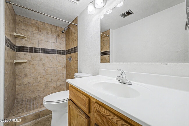 Building Photo - 932 W Libra Dr
