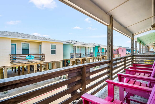 Building Photo - 2727 Eleventh Street-SI ID1023166P