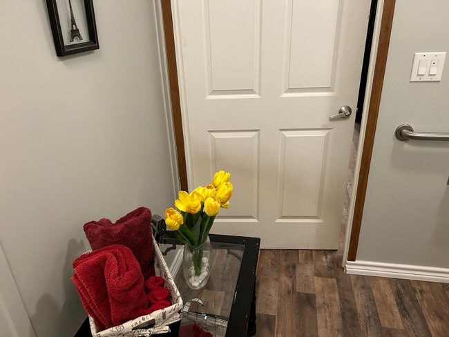 Building Photo - COZY MOBILE HOME AVAILABLE! 1 bed 1 bath i...