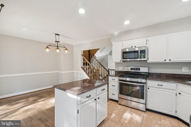 Building Photo - 6104 Joust Ln