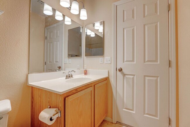 Building Photo - 9936 Elkhead Creek Way