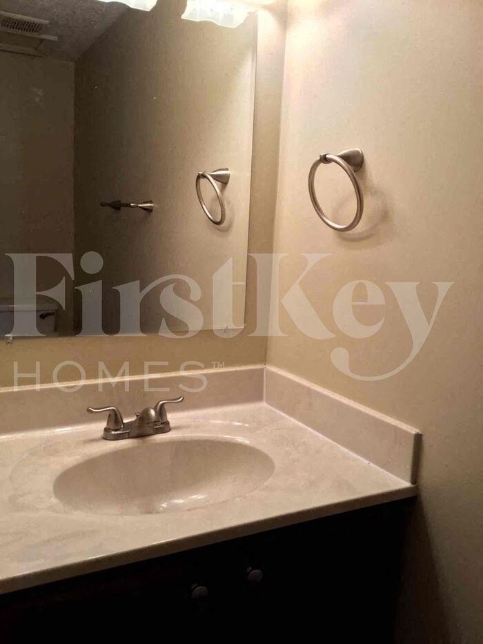 Building Photo - 4261 Timber Valley Dr