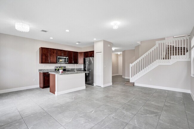 Building Photo - 4926 NW 48th Terrace