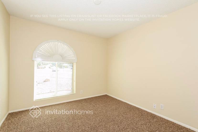 Building Photo - 13176 N 82nd Ln