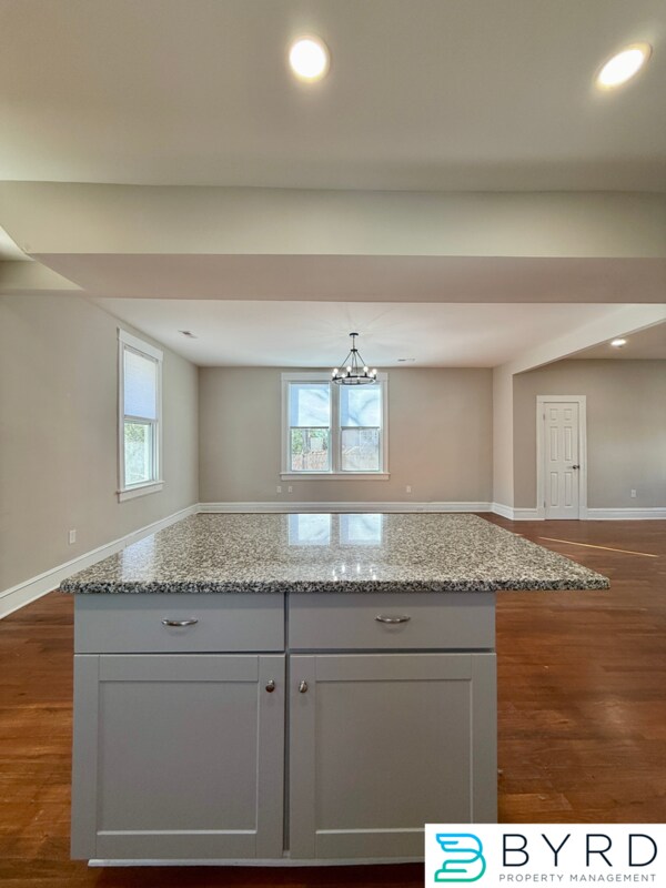 Building Photo - 3007 3rd Ave