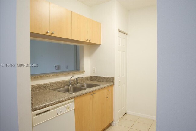 Building Photo - 2440 E Preserve Way