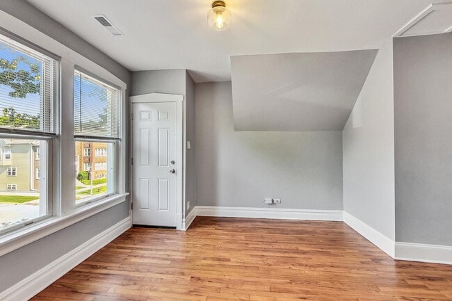 Building Photo - 4057 N Whipple St