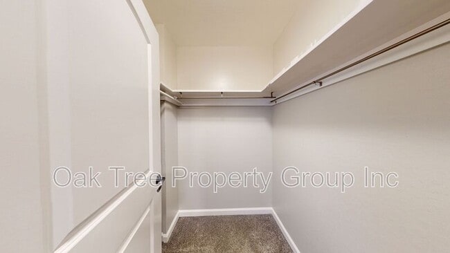 Building Photo - 2377 Downer Ave