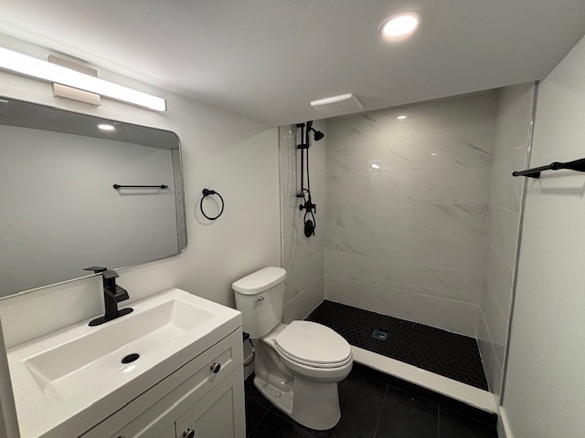 Building Photo - 4814 N Kedvale Ave