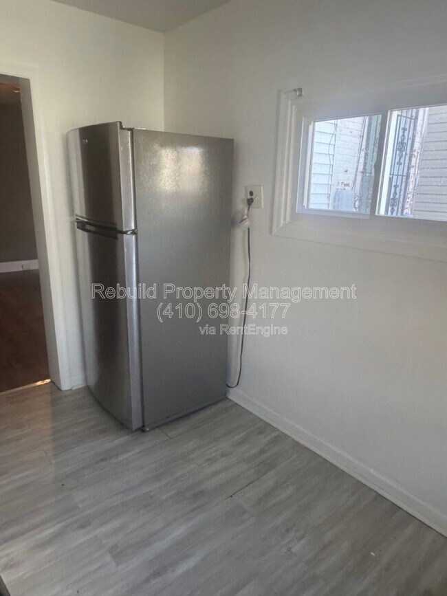 Building Photo - 3136 Chesterfield Ave