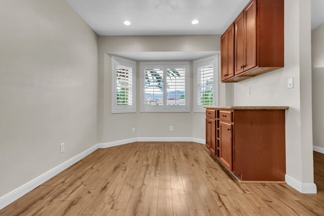 Building Photo - 244 White Oak Rd