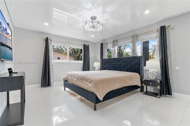 Building Photo - 4440 NE 17th Ave