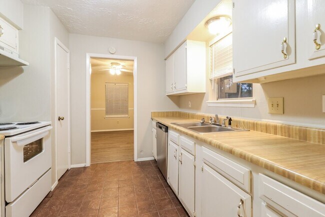 Building Photo - 4322 Enchantedgate Dr