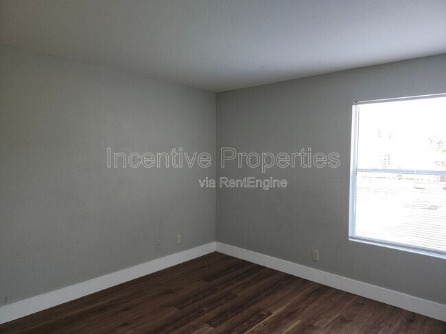 Building Photo - 4720 Walden Cir