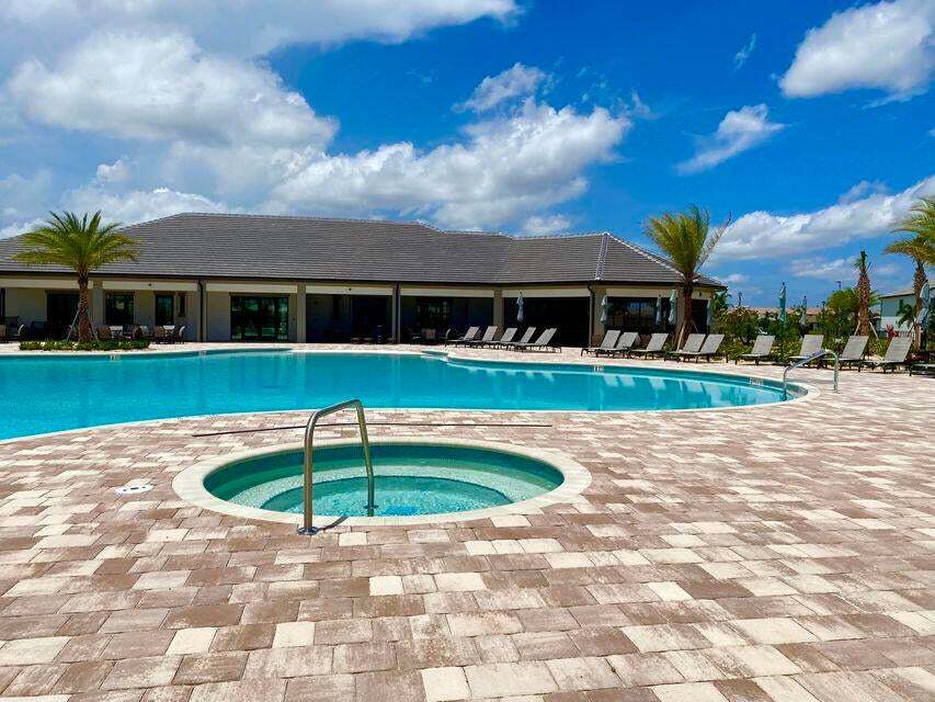 Building Photo - 4464 San Fratello Cir