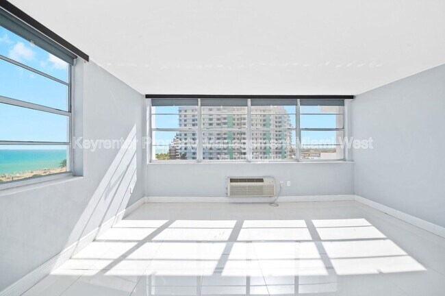 Building Photo - 5313 Collins Ave