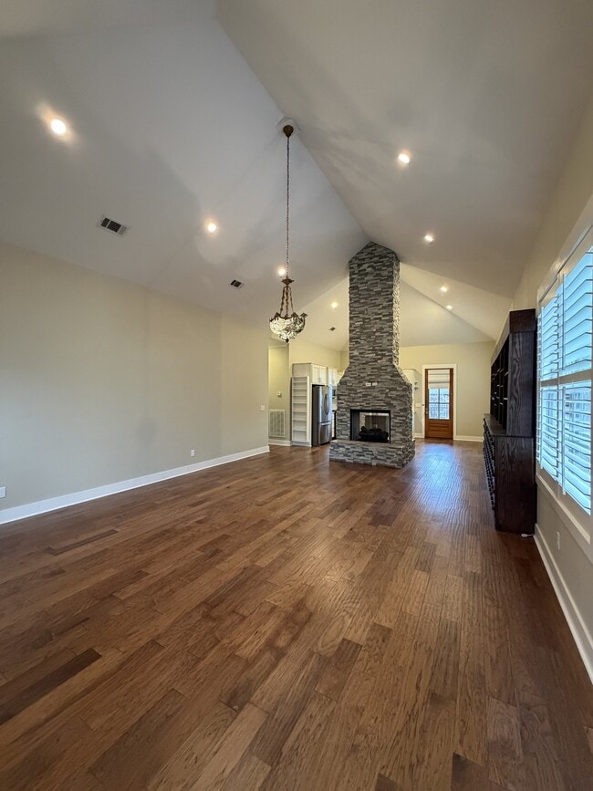 Building Photo - 117 Fern Cove