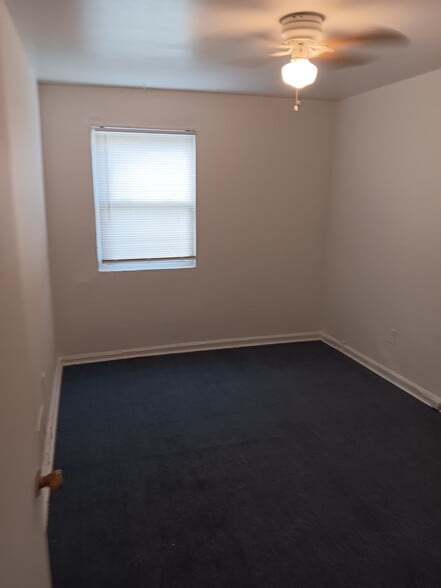Building Photo - 4223 Brooks St NE