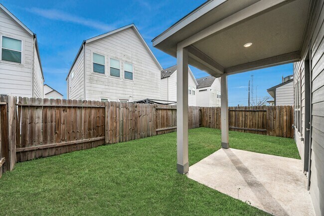 Building Photo - 4423 Santorini Ln