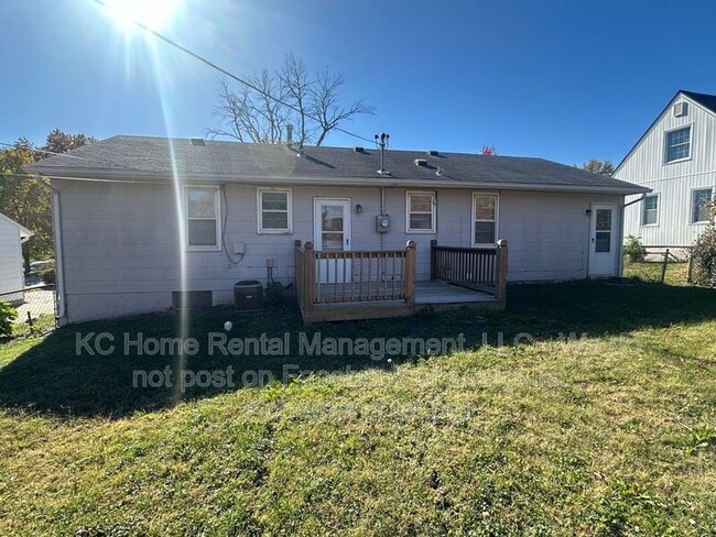 Building Photo - 5216 NE 44th St