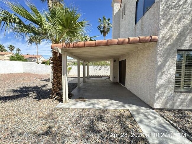 Building Photo - Updated Green Valley Home with 3-Car Garage, Granite Kitchen & Covered Patio