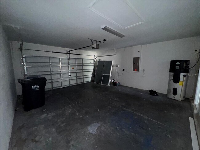 Building Photo - 2120 Song Sparrow Ct