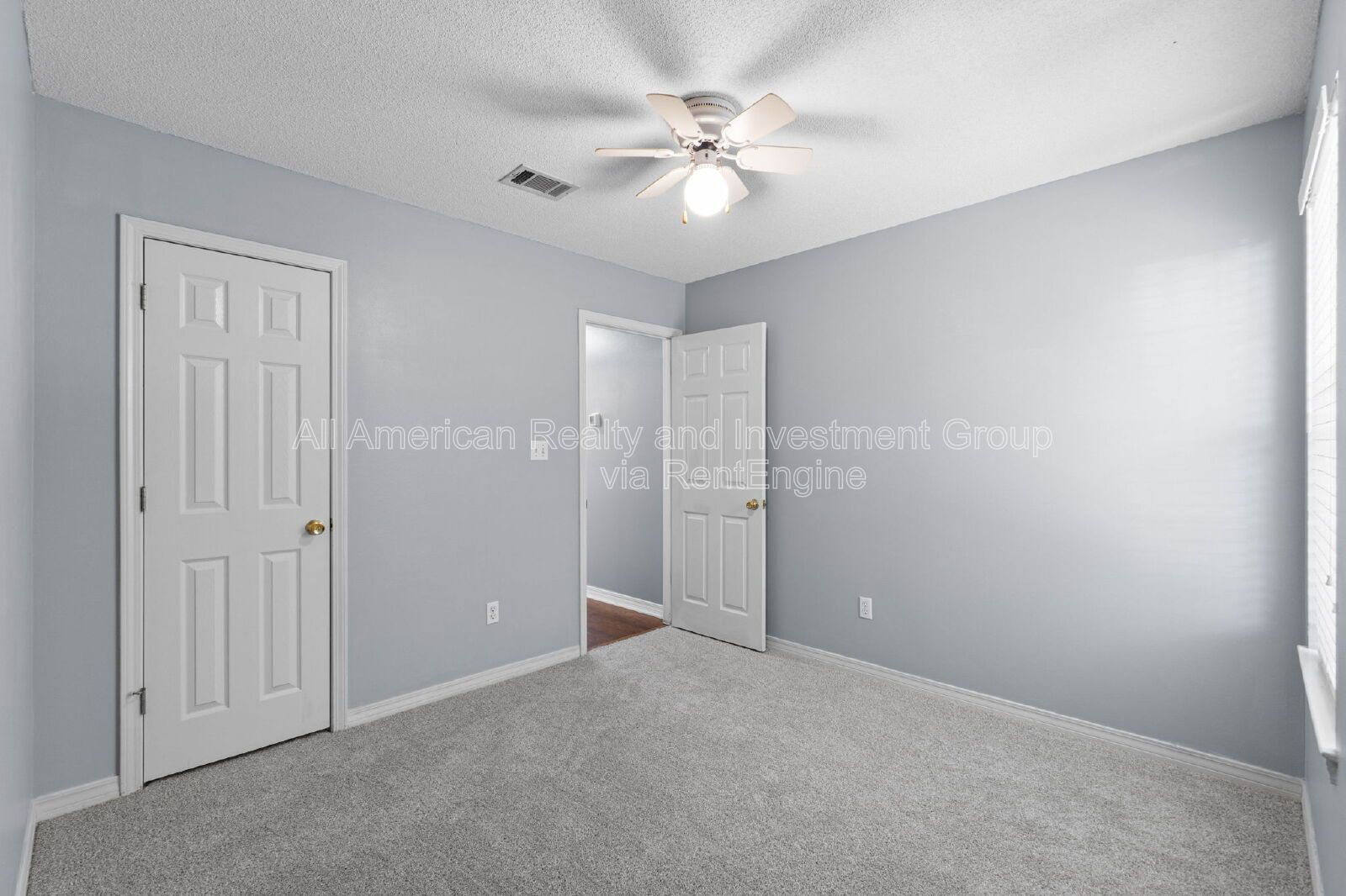 Building Photo - 2254 Calle De Cantabria