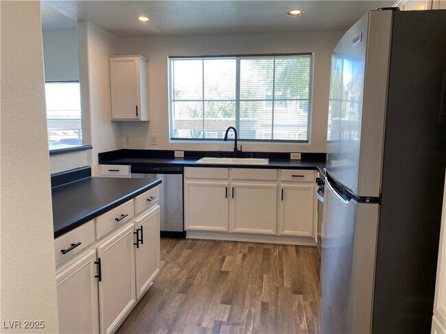 Building Photo - 9330 W Maule Ave