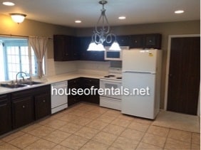 Building Photo - 3100 Edgewood Ct