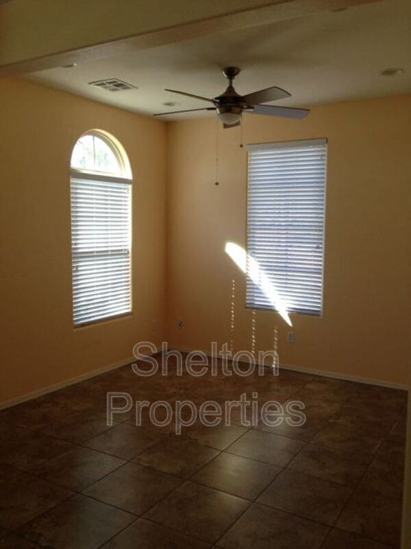 Building Photo - 21060 W Elm Way Ct