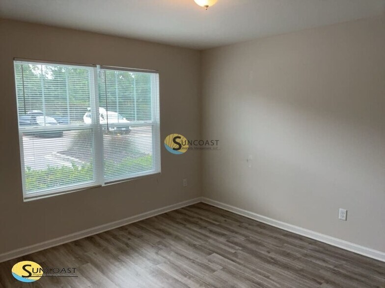 Building Photo - 9139 Western Way