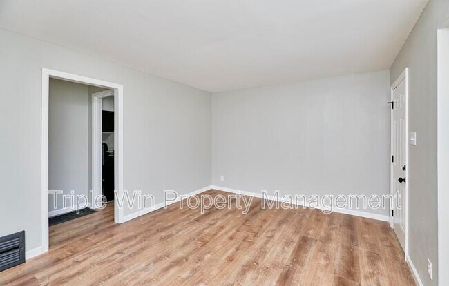 Building Photo - 10315 St Arthur Ln