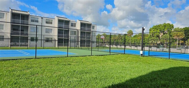 Building Photo - 14170 SW 84th St