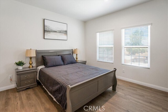 Building Photo - 89 N Grand Oaks Ave