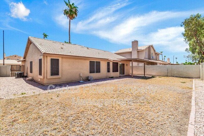 Building Photo - 1132 E Harbor View Dr