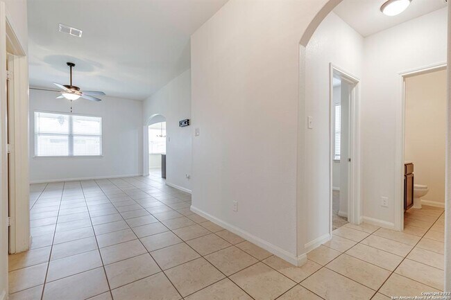 Building Photo - 7810 Creekshore Cove